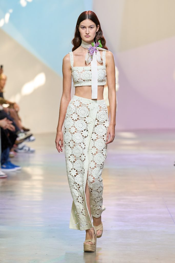 Elie Saab primavra-verão 2023 ready-to-wear (Foto: reprodução/Go Runway)