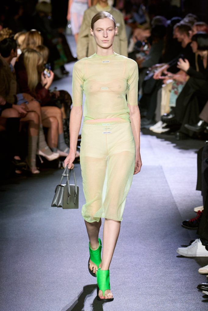 Miu Miu primavra-verão 2023 ready-to-wear (Foto: reprodução/Go Runway)