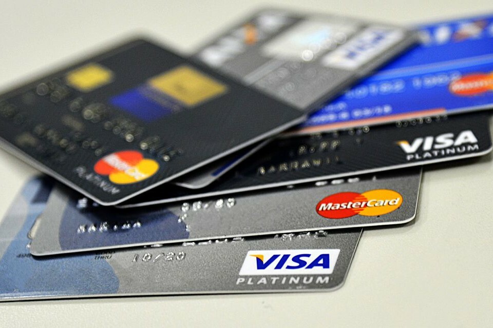 A ideia das empresas de cartões de crédito é acabar com o parcelado sem juros