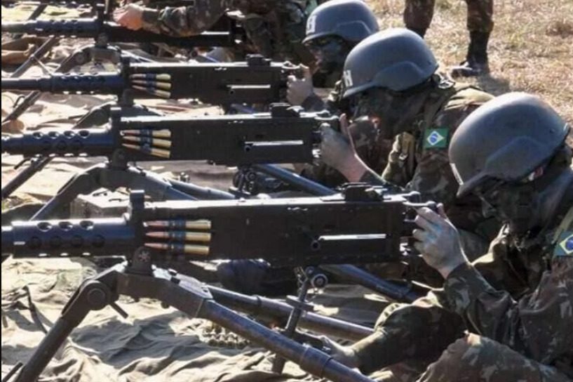 Ladrões furtam 13 armas antiaéreas em SP