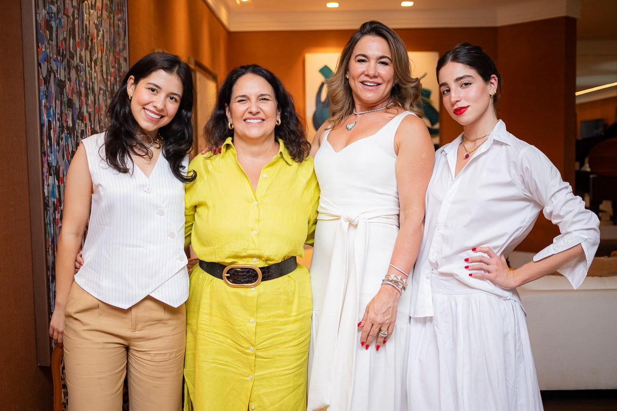 Rebeca Arantes, Diana de Almeida, Benigna Venâncio e Maria Victória Venâncio