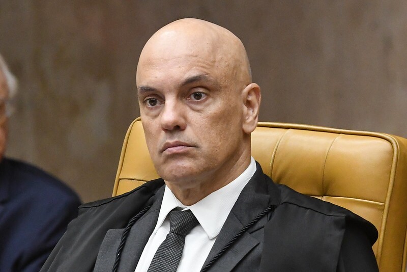 Moraes vota pela condenação de mais 8 réus