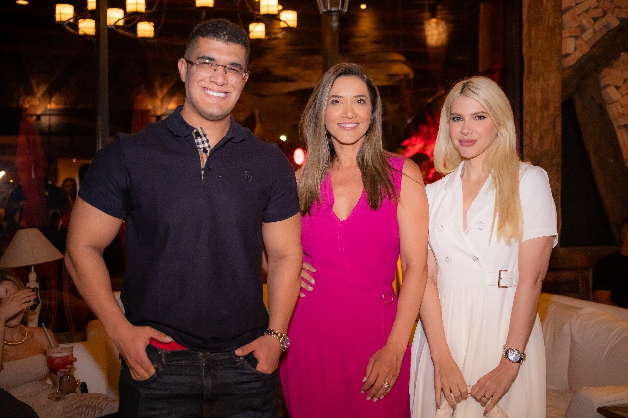 Sandro Azevedo, Karine Lima e Danielle Alcântara de Azevedo