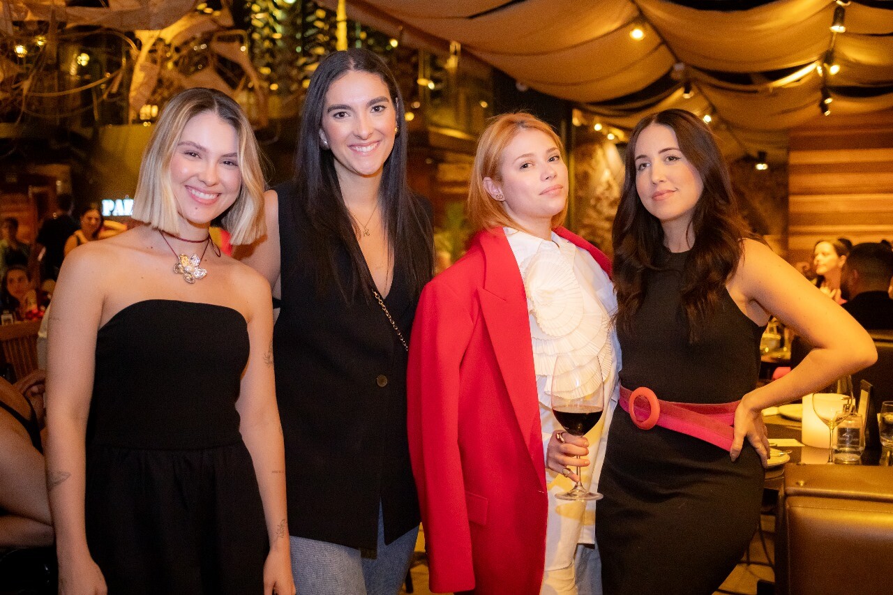 Rafaela Gontijo, Marina Adorno, Cecília Borges e Aline Sanromã