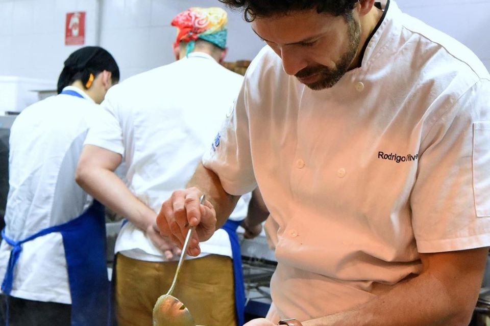 chef rodrigo oliveira - restaurante mocoto
