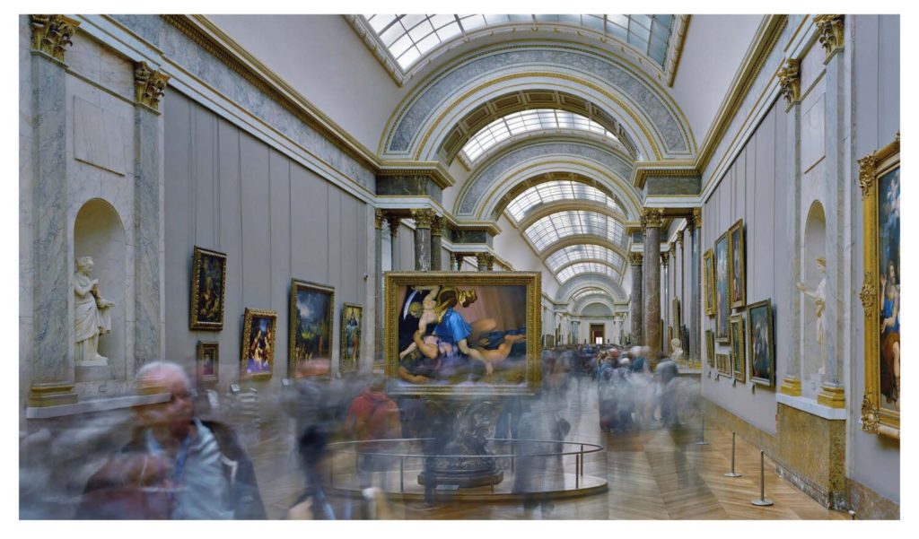Museu do Louvre fecha as portas após ameaça de bomba