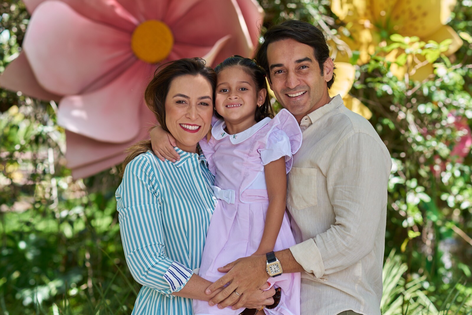 Aline Oliveira, Júlia e Rafael Correa