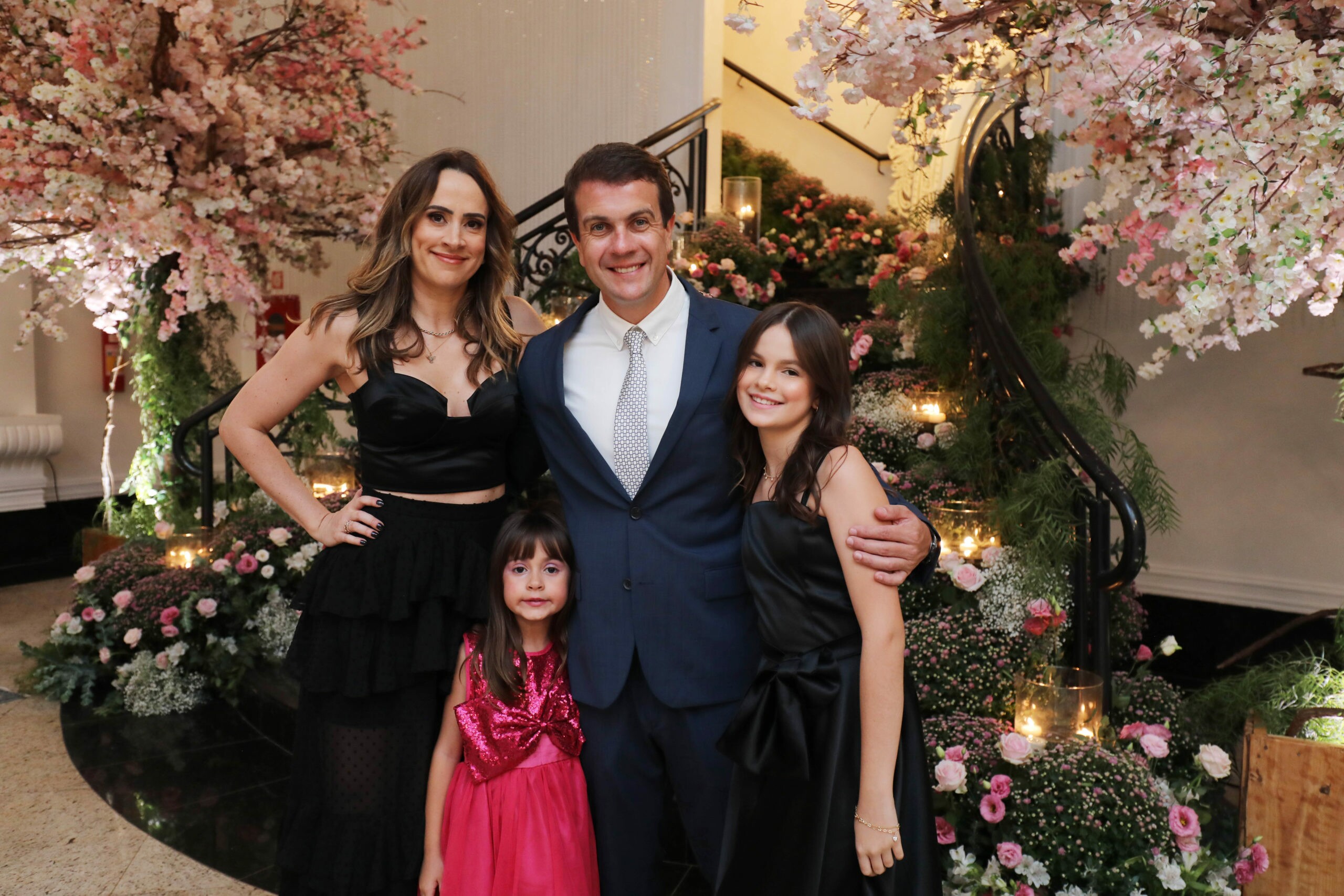 Gabriela Curzio, Camilo Chaves e as filhas Beatris e Sophia