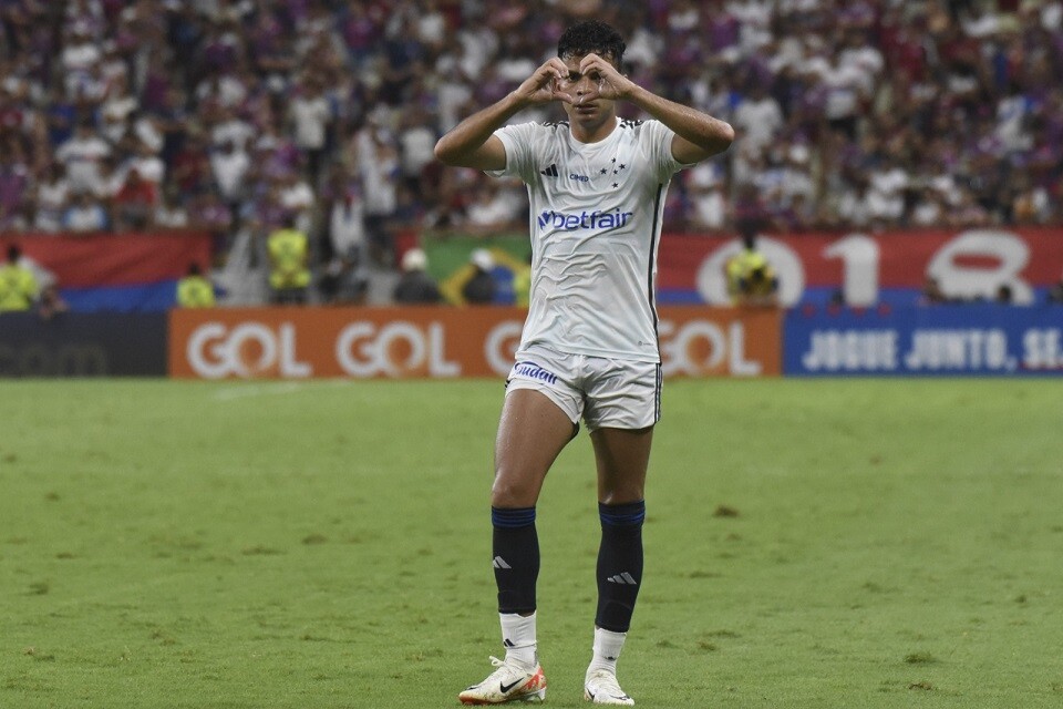 O Cruzeiro venceu o Fortaleza no Ceará com um gol de Bruno Rodrigues