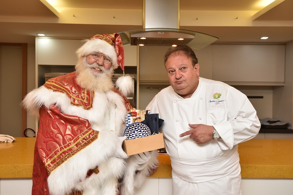 O Papai Noel do Taguatinga Shopping recebeu Eric Jacquin para duas refeições especiais