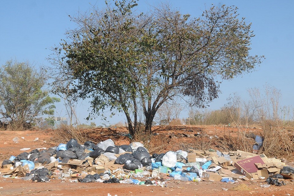 O lixo descartado de forma incorreta provoca prejuízo financeiro e causa doenças