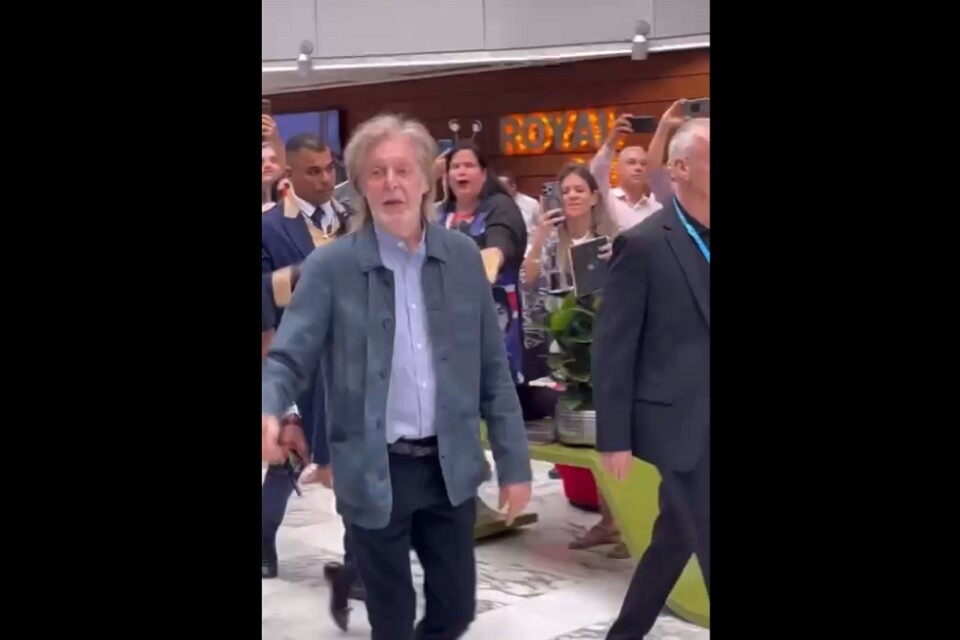 Paul McCartney deixa a suíte presidencial do Royal Tulip a caminho da Arena BRB