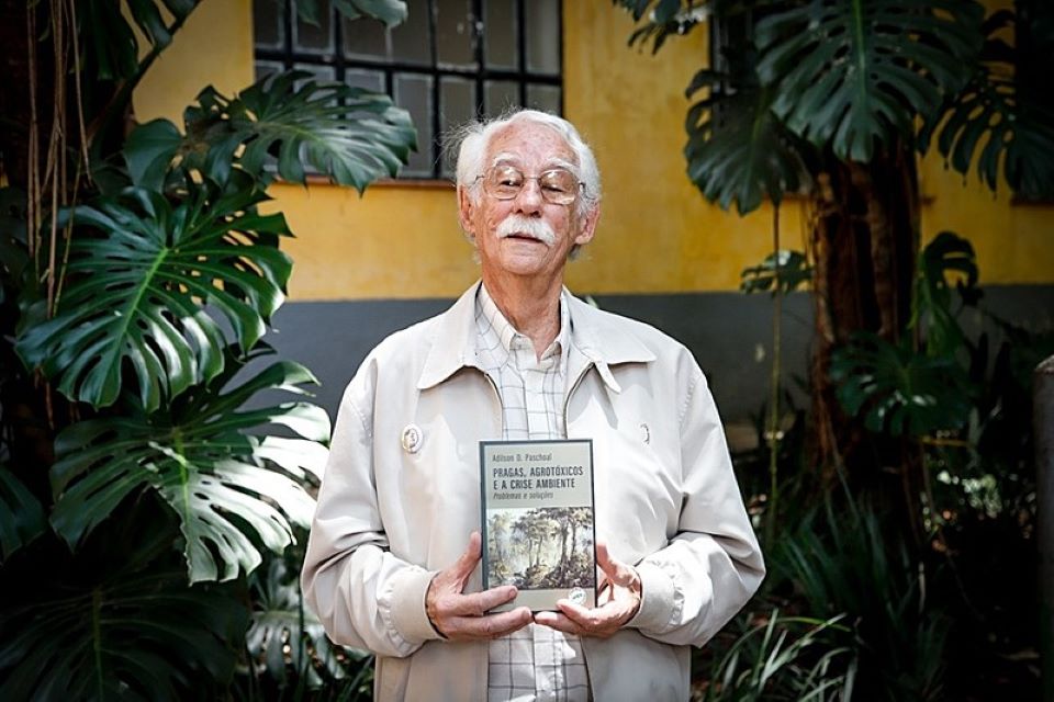Criador da palavra 'agrotóxico', Adilson Paschoal morre em São Paulo