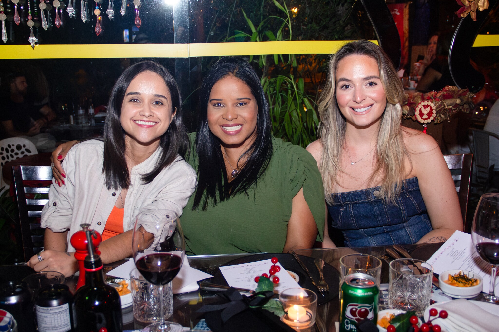 Emanuelly Fernandes, Déborah Moreira e Fernanda Moura