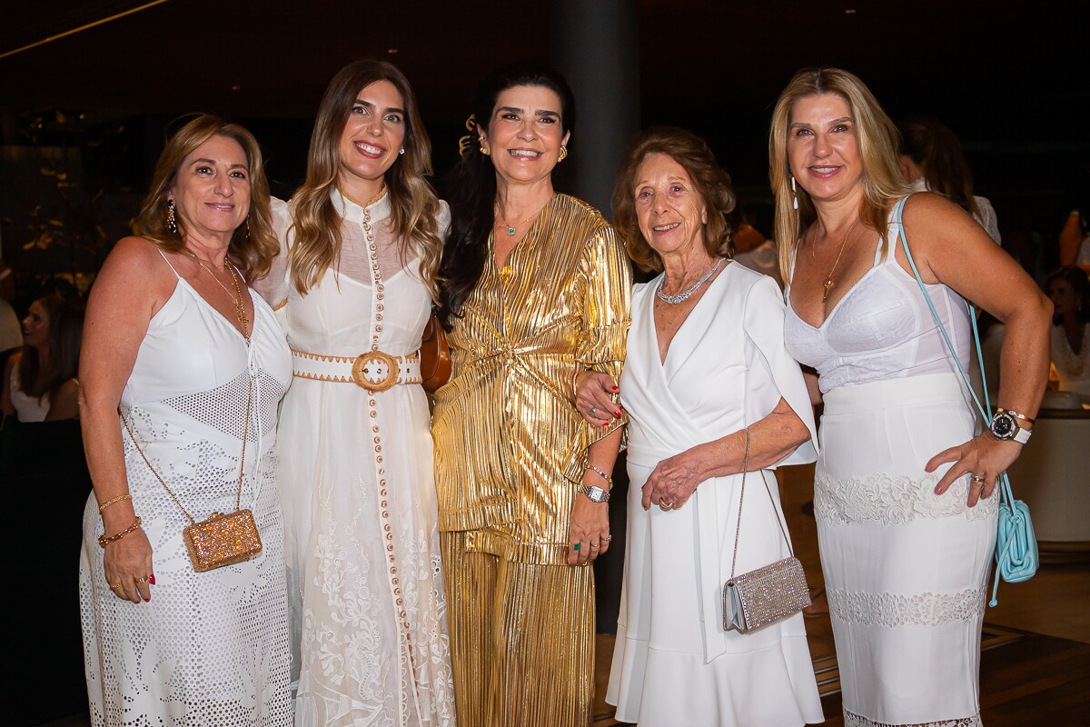 Lúcia Bittar, Valéria Bittar, Valéria Leão Bittar, Alice Bittar e Cláudia Bittar