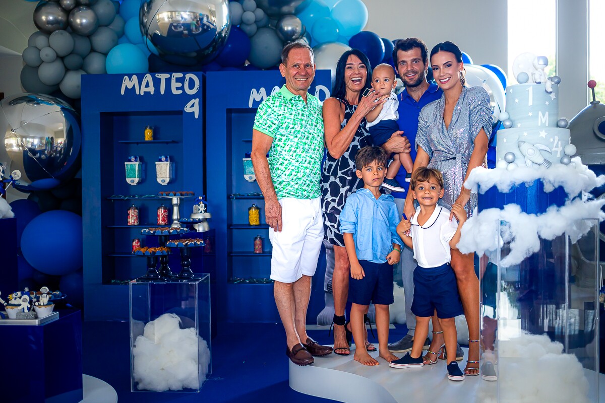 Mario Nereu, Norma Oliveira, Marco Sarkis, Emmanuel Sarkis, Camila Sarkis, Enrico Sarkis e Mateo Sarkis