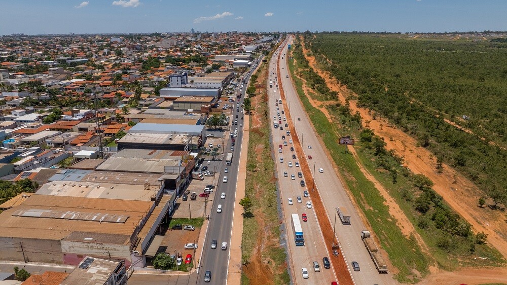 O novo pavimento da Estrutural suporta bem veículos mais pesados e tem durabilidade maior