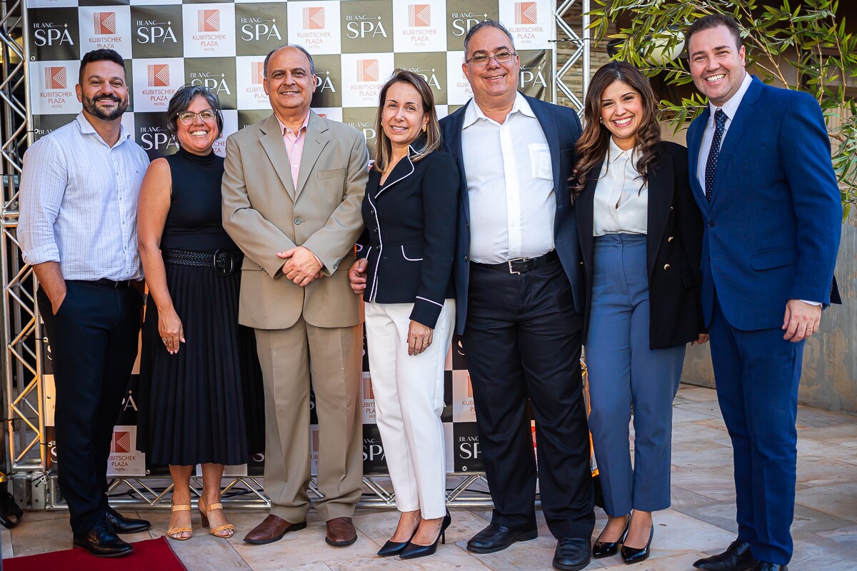 Saulo Borges, Tatiana Duarte, Paulo Roberto, Andrea Carvalho, Carlos Alberto, Fabiana Lacerda e Leonardo Monteiro