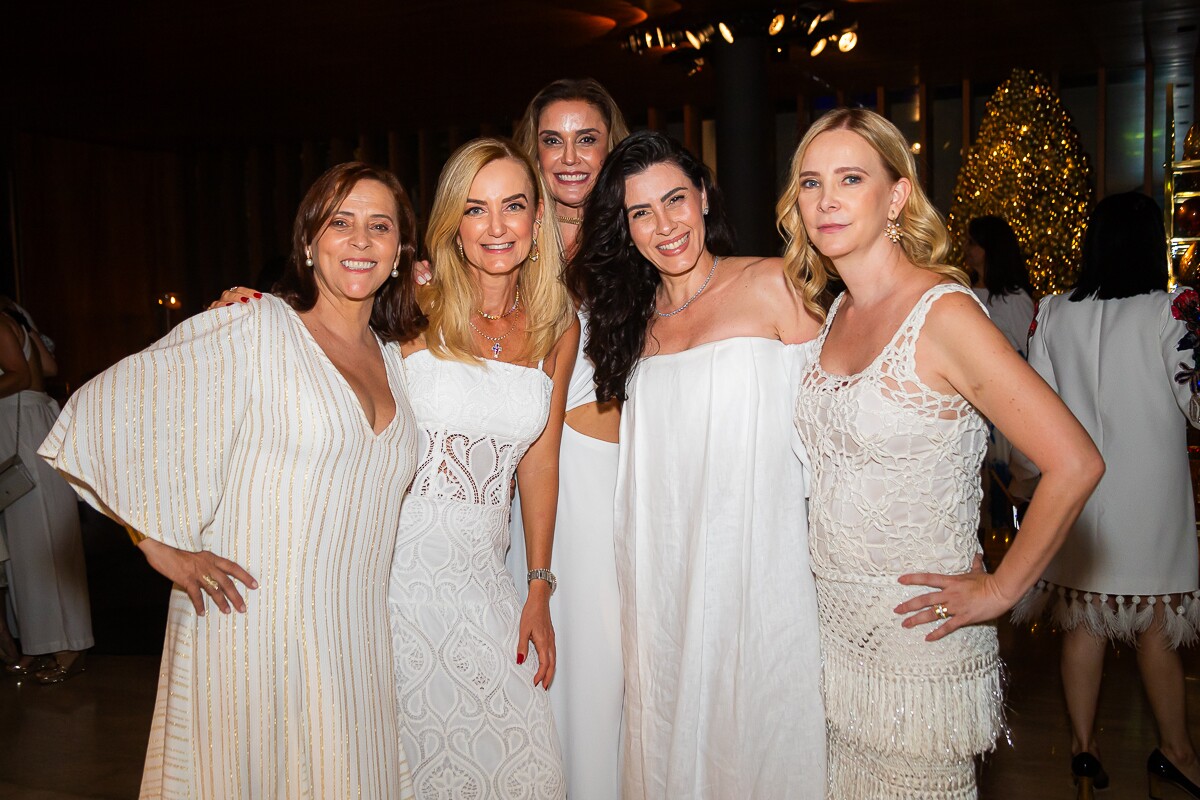 Taís Pinheiro, Maria da Graça Miziara, Ana Paula Guimarães, Alessandra Paiva e Débora Pinheiro