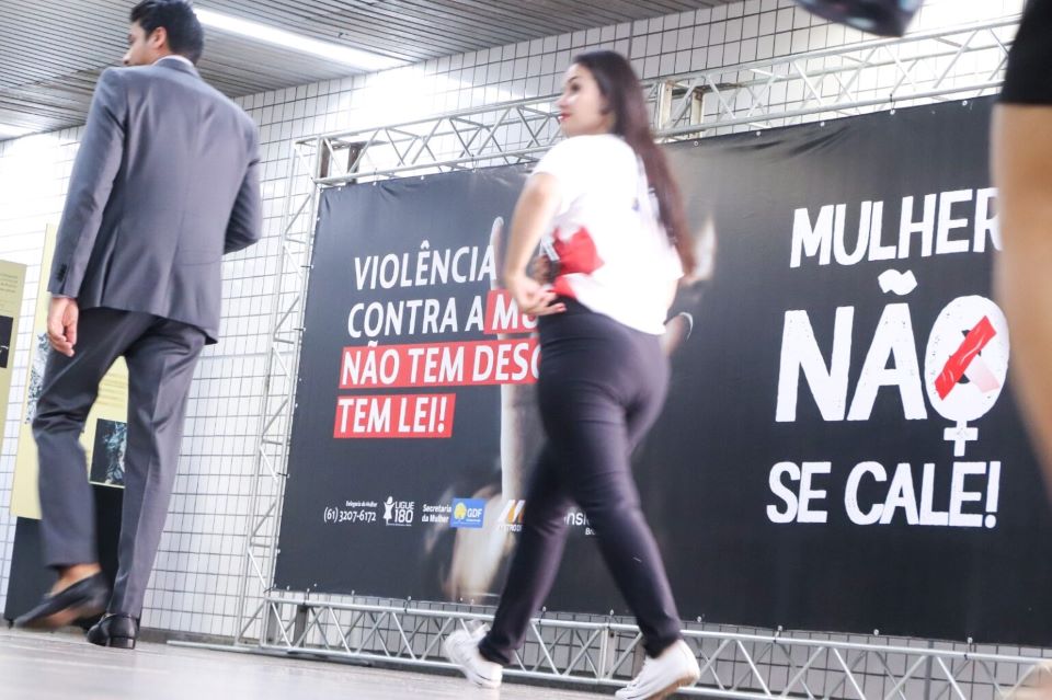 Depois do metrô, campanha ‘Mulher, não se cale!’ chega aos terminais rodoviários