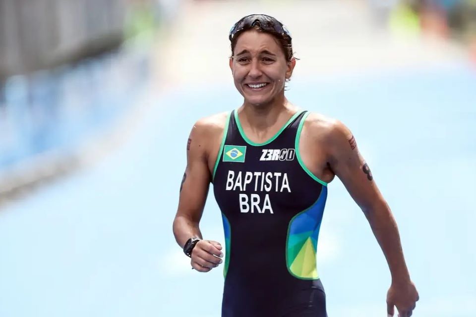 Triatleta Luisa Batista é transferida de hospital, em São Paulo
