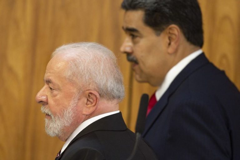 Maduro liga pra Lula e ouve que América Latina é região de paz