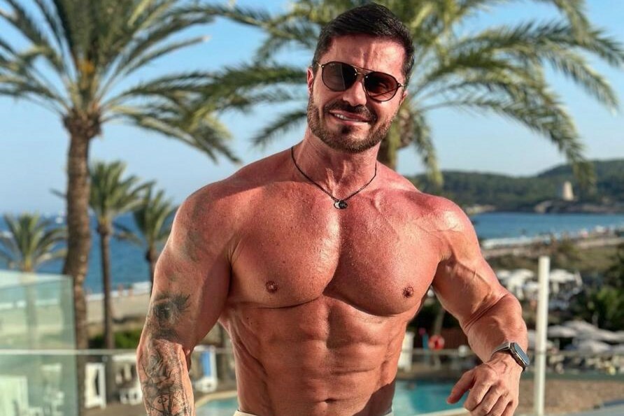 Coach fitness do Instagram, Renato Cariani é alvo da PF por tráfico de drogas