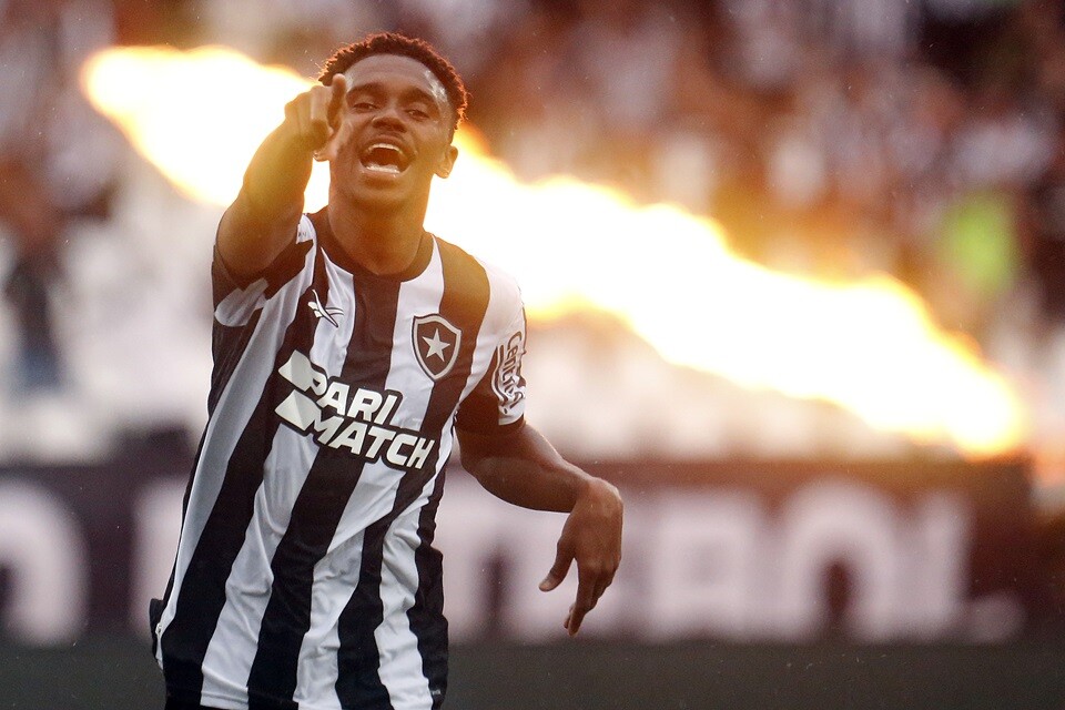 Jeffinho selou a vitória do Botafogo sobre Sampaio Corrêa no Estadio Nilton Santos