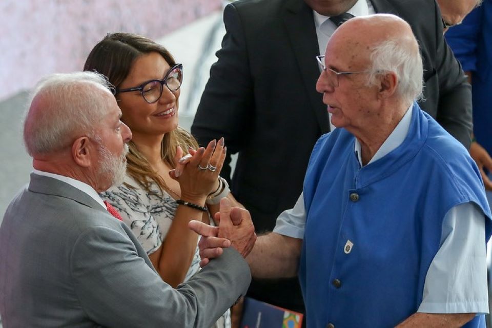 Vereadores miram em Julio Lancellotti para criar CPI das ONGs em SP