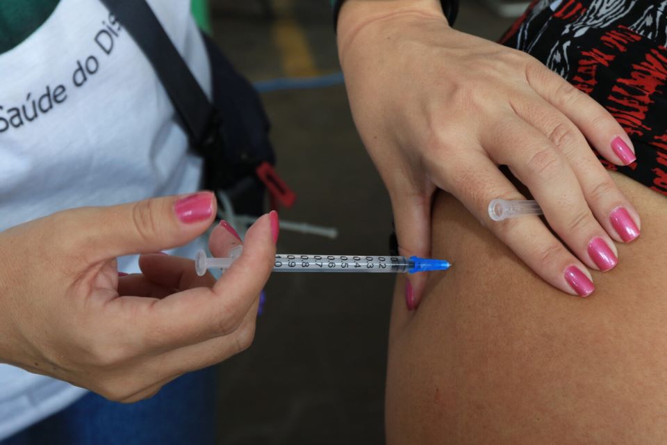 Sábado de vacinação em 19 regiões administrativas do DF
