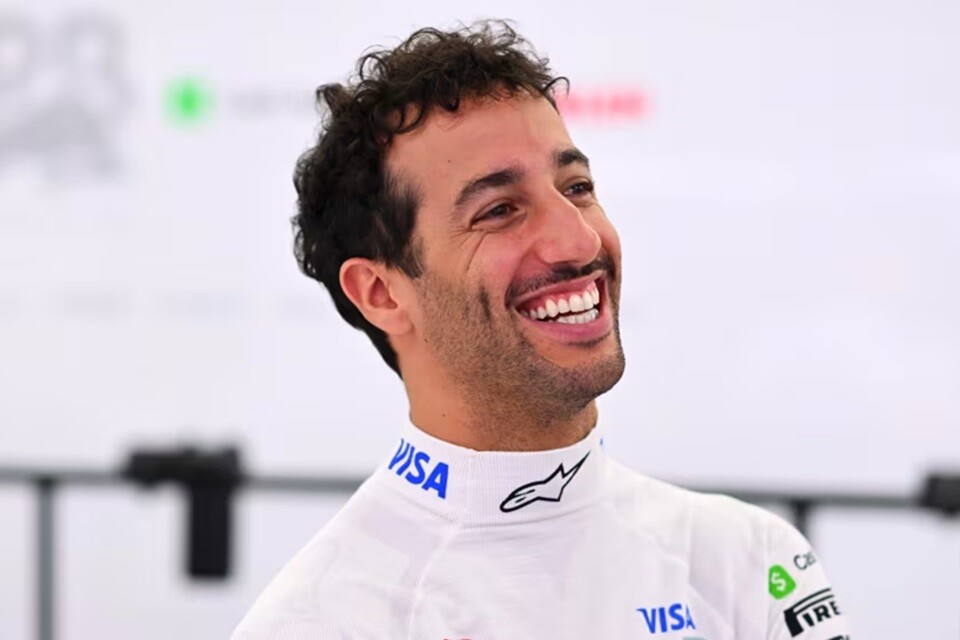 Daniel Ricciardo foi o mais rápido no primeiro treino livre. Pilotos voltam à pista nesta tarde para a segunda sessão