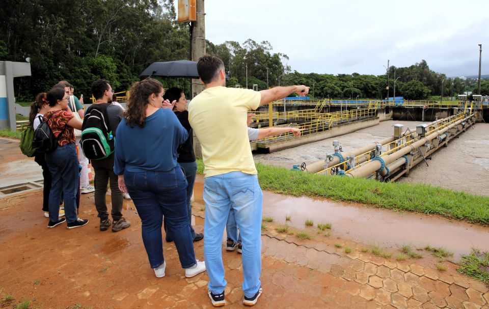 Estações de tratamento da água de Brasília viram objeto de estudo de alunos brasileiros e estrangeiros