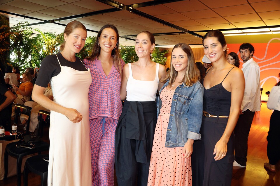 Marcela Minelli, Fernanda Monteiro, Victoria Bessa, Fabiana Dinelli e Laura Barbieri