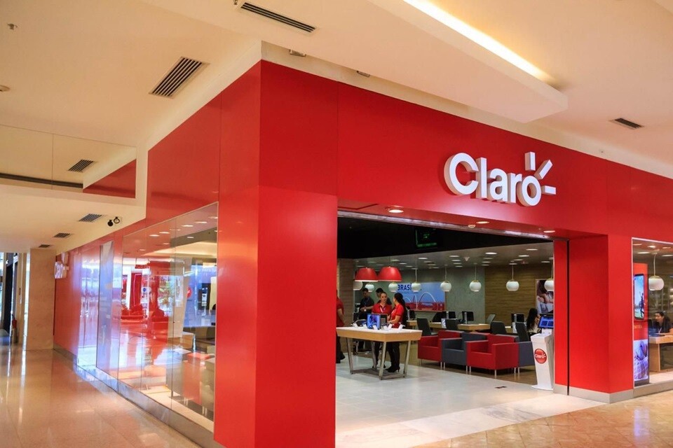As lojas da Claro estão comercializando os smartphones e as promoções