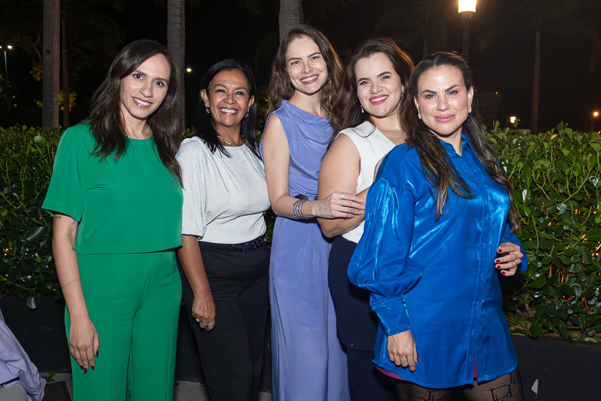 Bárbara Brito, Regiane Saraiva, Nayara Marcato, Aline Castelo e Liliane Lima