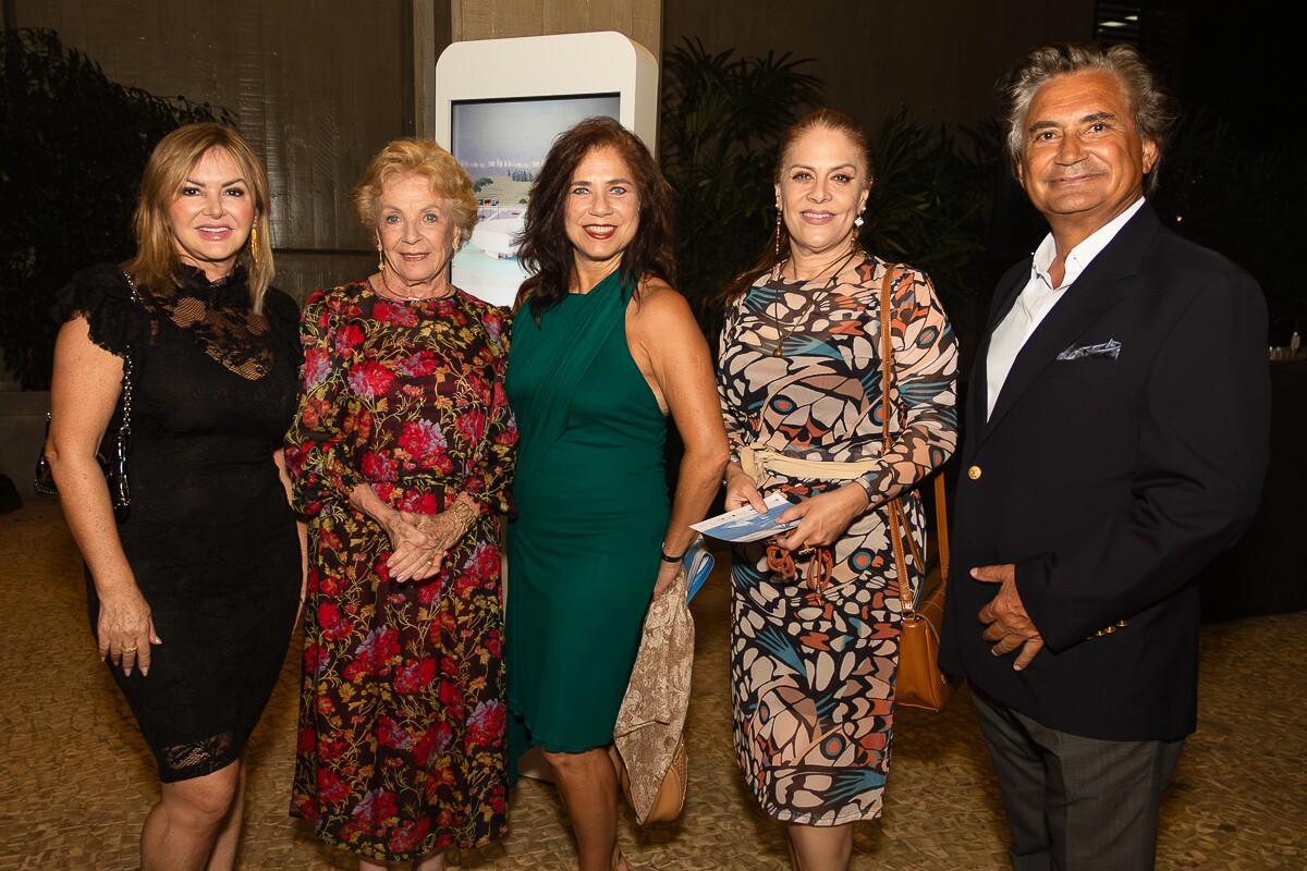 Cristiane Brasil, Bethy Bertioga, Marien Vincentine, Glaucie Lima e Ivan Turri