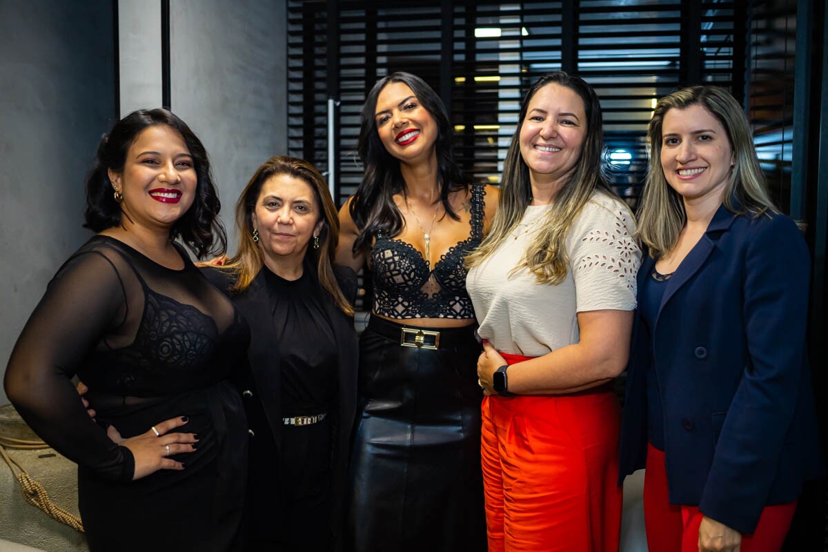 Nathalia Gomes, Ruti Soares, Fernanda Gabriela, Sandra Araújo e Ester Melo