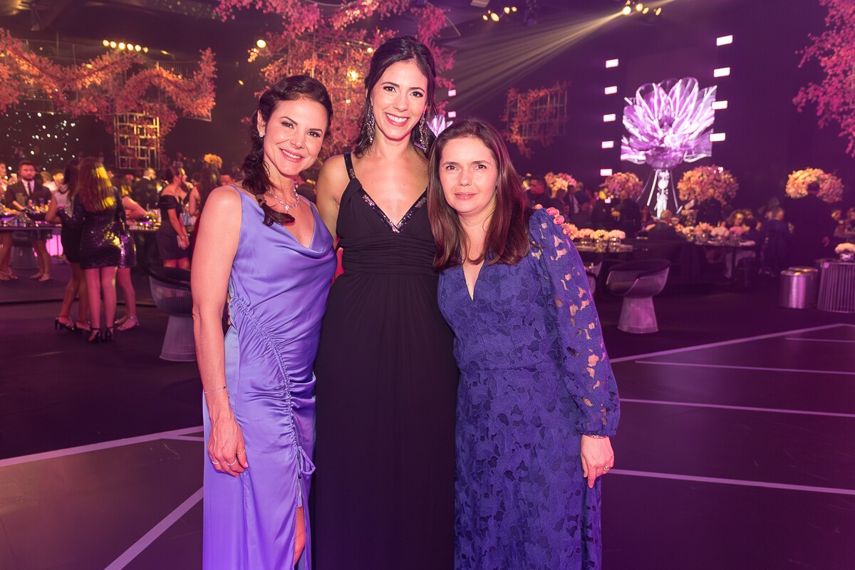 Tatiana Guskow, Daniela Silveira e Marília Raulino