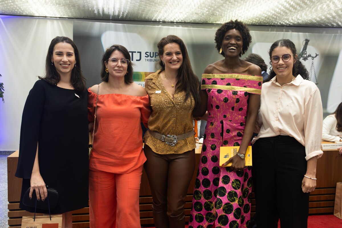 Ana Carolina Castro, Adriana Abrão, Fabiula Keramidas, Benazira Djoco e Ester Rios