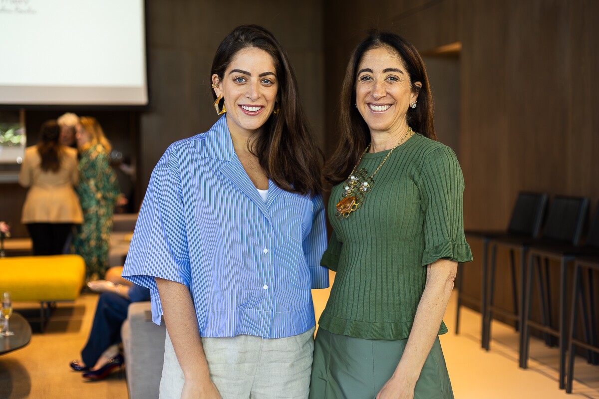 Camila e Beatriz Yunes Guarita