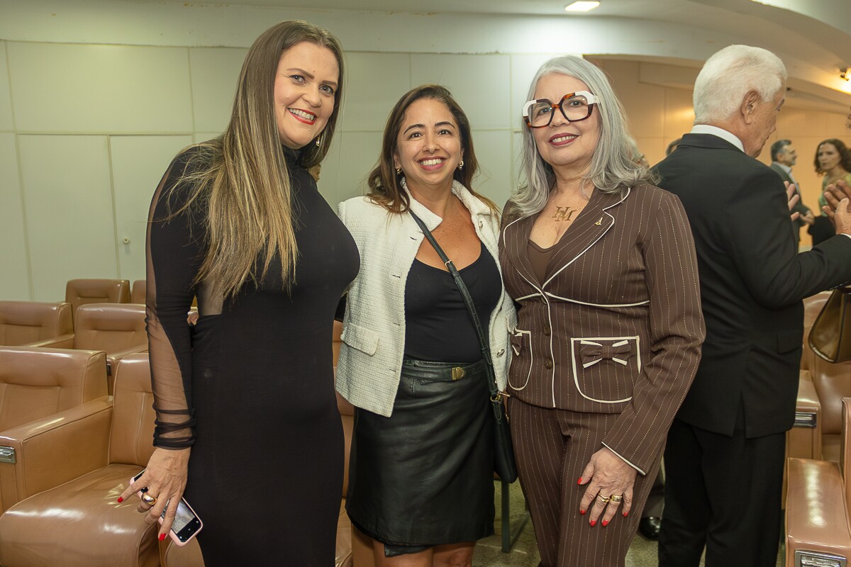 Cleia Araújo, Glaucie Simões e Helvia Paranaguá