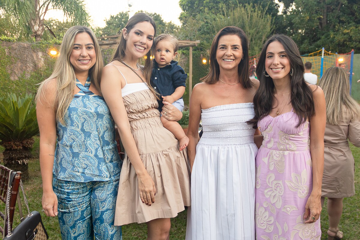 Eduarda Freitas, Marcela Tiecher, Eduardo Tiecher, Eliana Nasr e Isadora Gomide