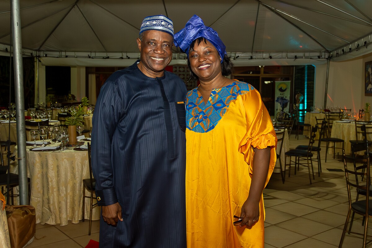 Embaixador do Cameroun no Brasil Martin Mbeng e Laura Mbeng