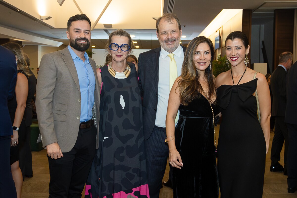 Igor Gonçalves, Sandra Lia, Fábio Leal, Ana Maria e Isis Amazonas