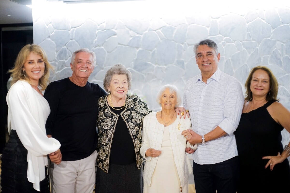 Márcia Corrêa e Ennius Muniz, Kitita Távora Corrêa Silva, Vanda, Paulo e Márcia Muniz