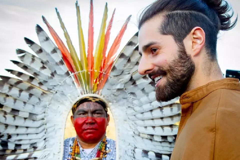 DJ Alok lança álbum com participação de povos indígenas