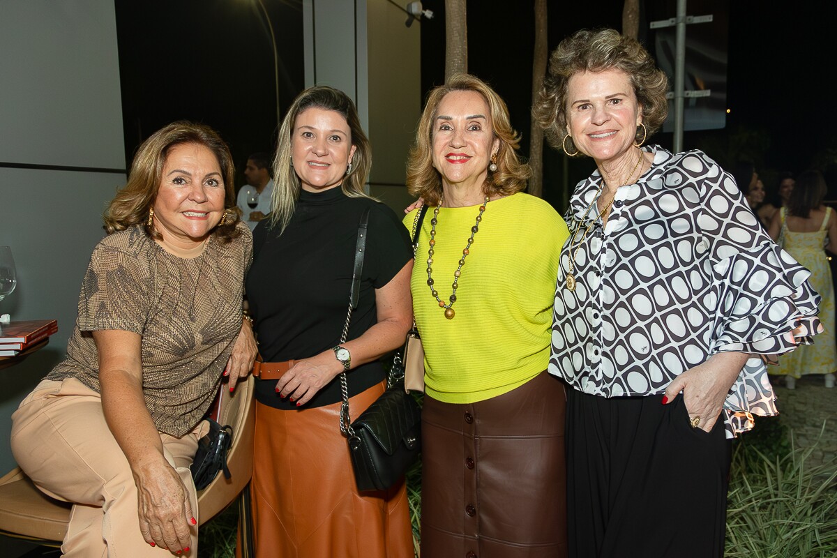 Zezé Lemos, Patrícia Bicalho, Leonor Bicalho e Bertha Belegrino