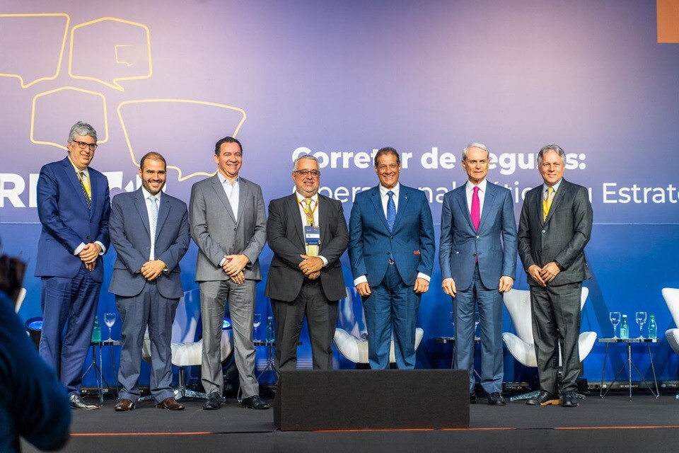 Airton Renato de Almeida, Lucas Vergílio, Dyogo Oliveira, Jackson Prata, Armando Vergilio, Paulo Octávio e Joaquim Mendanha durante a abertura do Congrecor