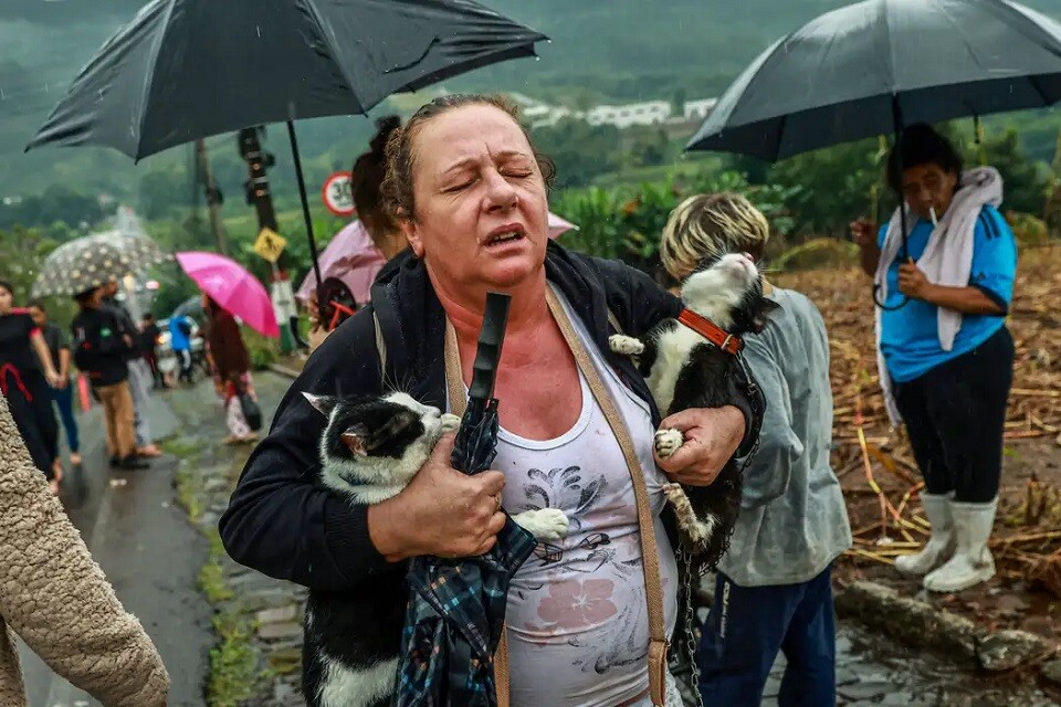 Mais de 10 mil pessoas já foram resgatadas | Foto: Diego Vara/ Reuters