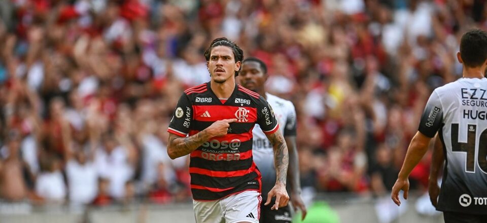 Pedro abriu o caminho para a vitória, mas acabou substituído no intervalo